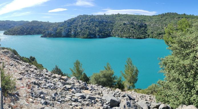 Le lac d'Esparron